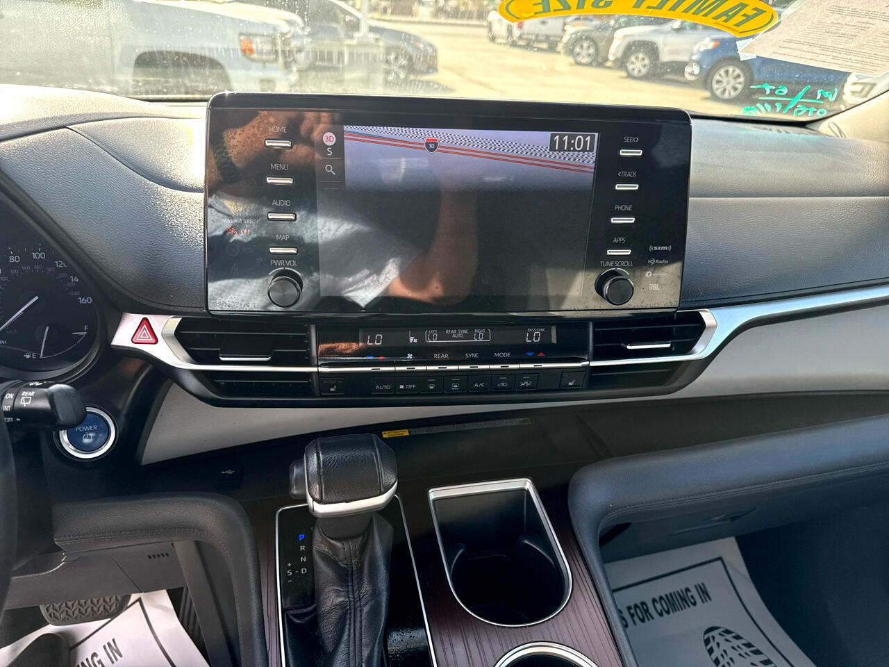 Toyota Sienna XLE FWD 8-Passenger (Natl) 2021