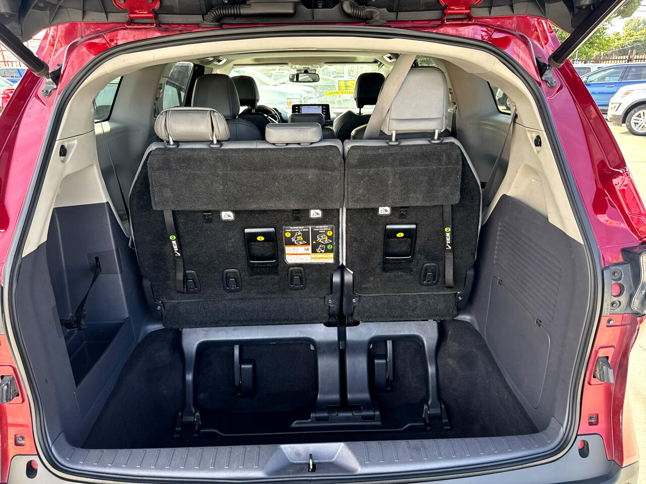 Toyota Sienna XLE FWD 8-Passenger (Natl) 2021