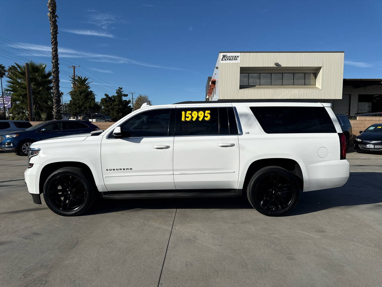 Chevrolet Suburban 2WD 4dr 1500 LS 2016