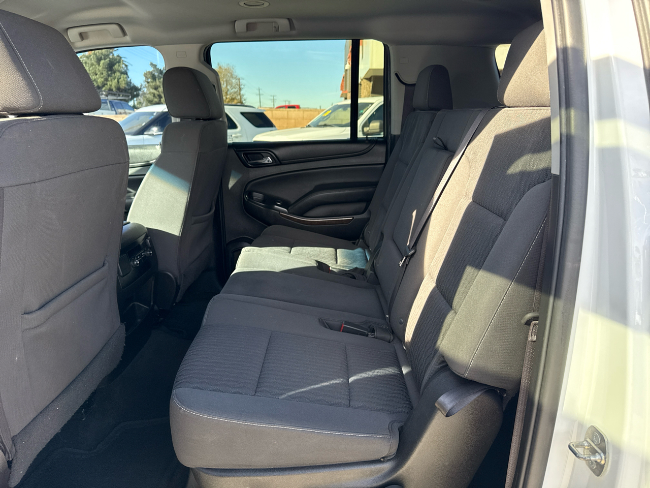 Chevrolet Suburban 2WD 4dr 1500 LS 2016