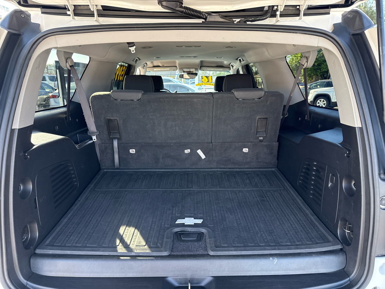 Chevrolet Suburban 2WD 4dr 1500 LS 2016