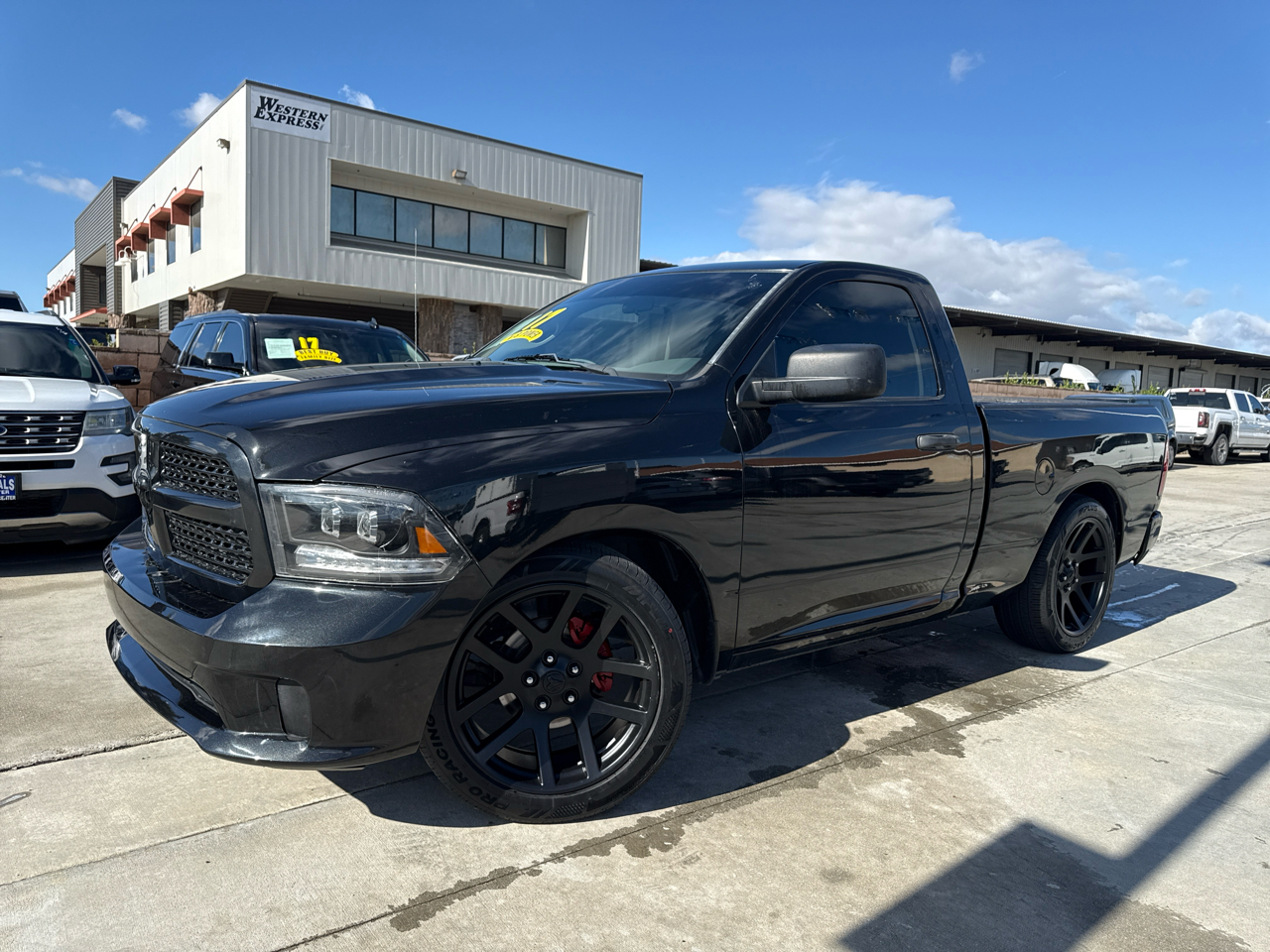 RAM 1500 2WD Reg Cab 120.5" Express 2017