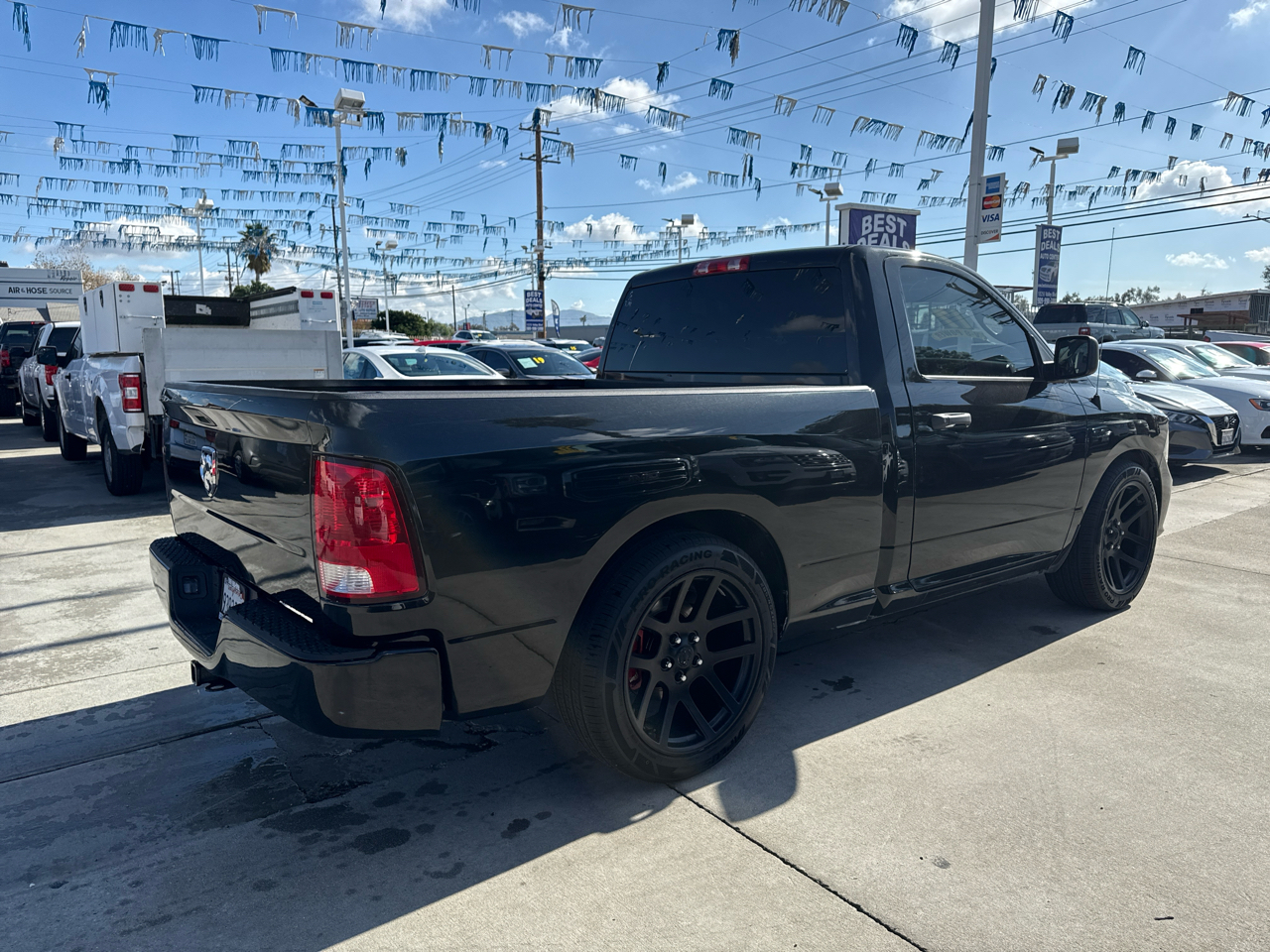 RAM 1500 2WD Reg Cab 120.5" Express 2017