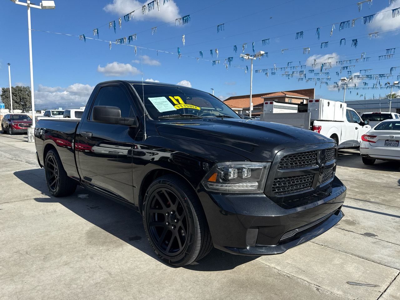 RAM 1500 2WD Reg Cab 120.5" Express 2017
