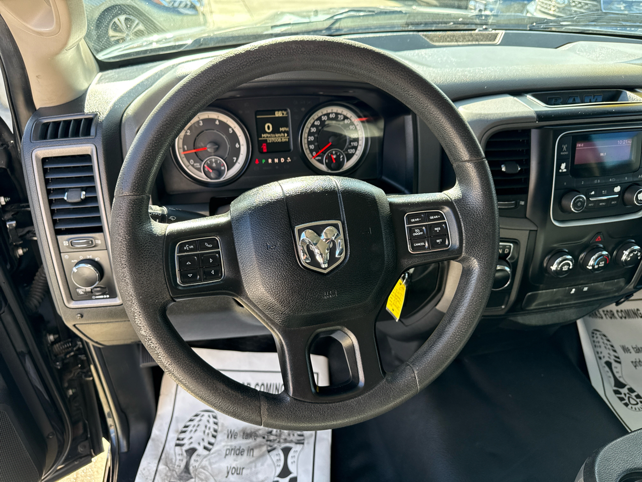 RAM 1500 2WD Reg Cab 120.5" Express 2017