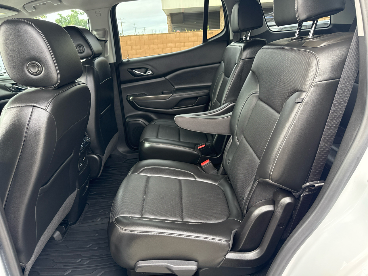 GMC Acadia FWD 4dr SLT 2021