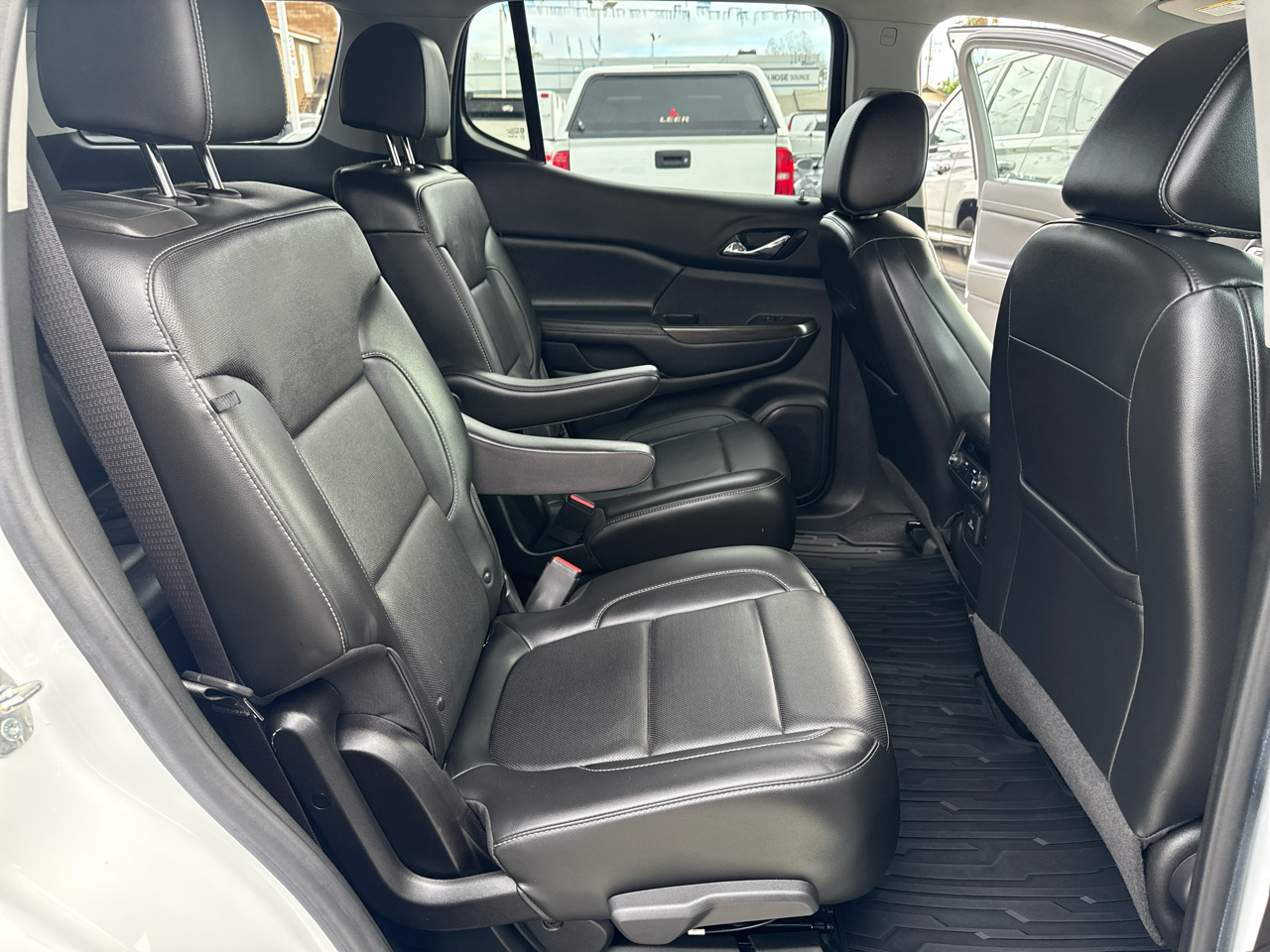 GMC Acadia FWD 4dr SLT 2021