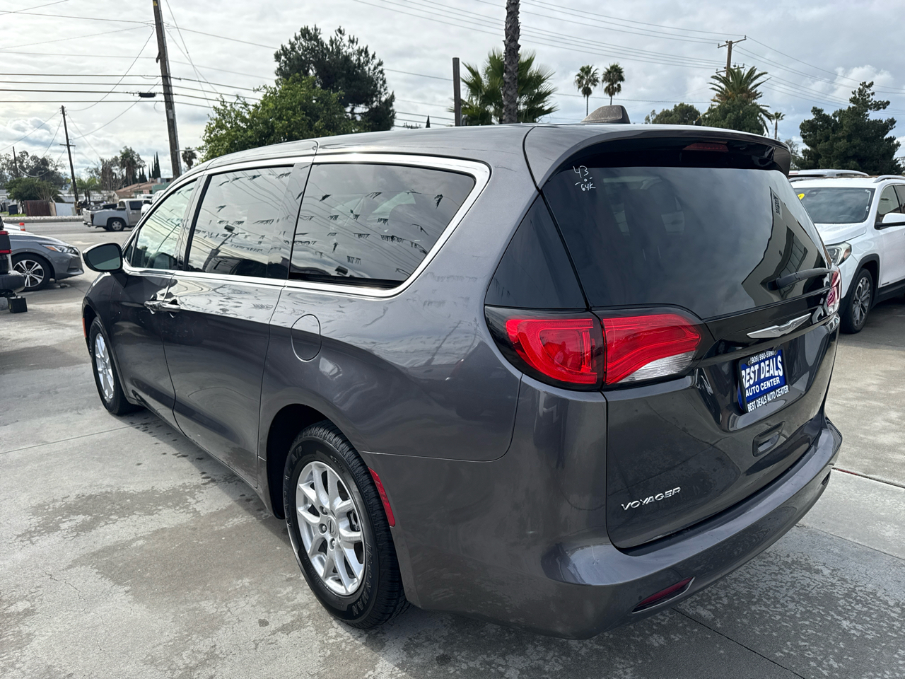 Chrysler Voyager LX FWD 2023