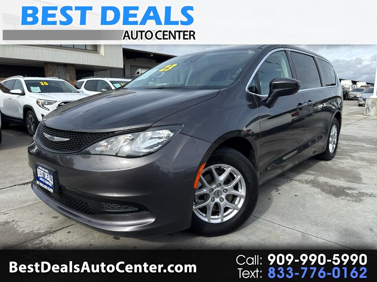 2023 Chrysler Voyager LX FWD