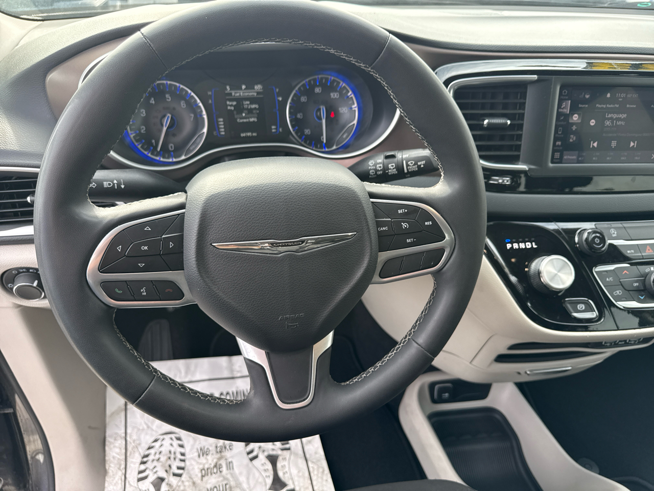 Chrysler Voyager LX FWD 2023