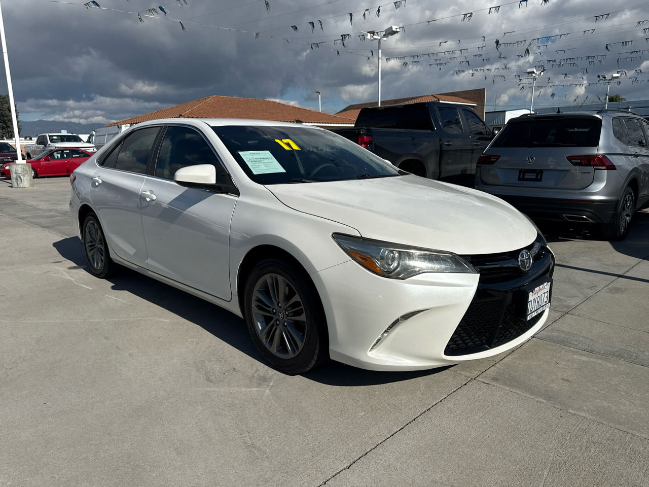 Toyota Camry XLE Auto (Natl) 2017