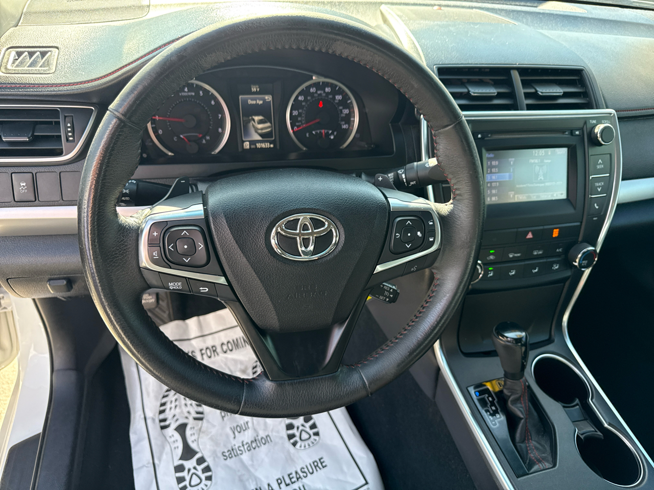 Toyota Camry XLE Auto (Natl) 2017
