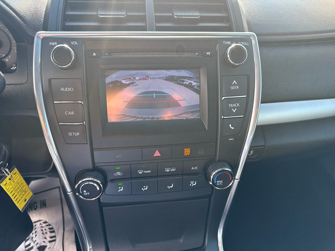 Toyota Camry XLE Auto (Natl) 2017