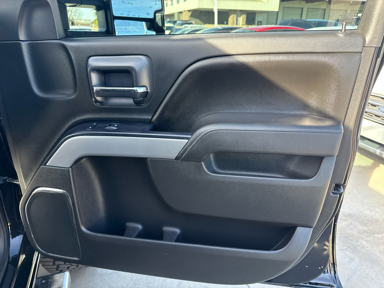 Chevrolet Silverado 1500 4WD Crew Cab 153.0" LTZ w/2LZ 2015