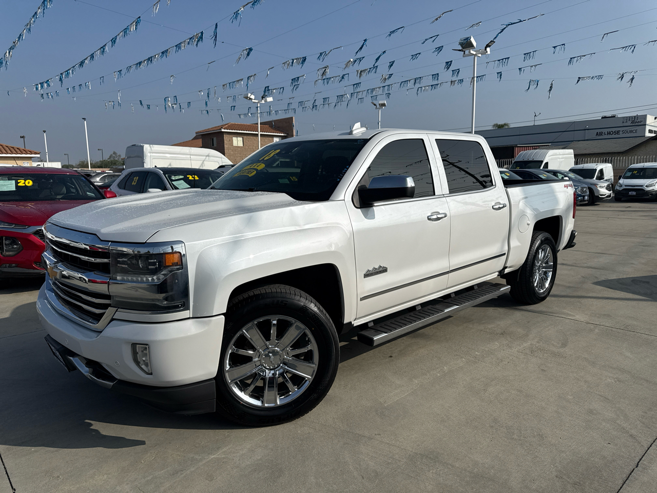 Chevrolet Silverado 1500 4WD Crew Cab 143.5" High Country 2018