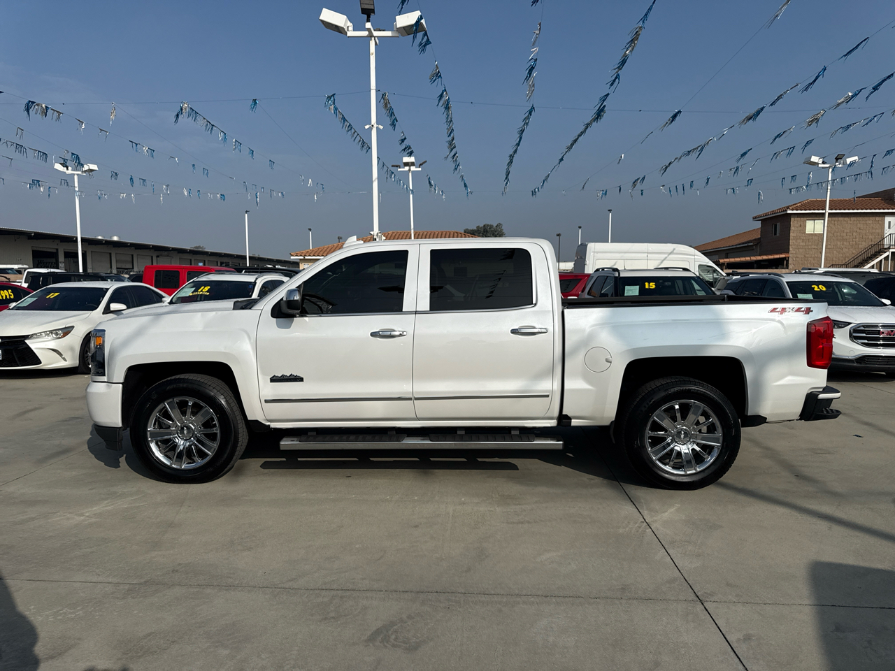 Chevrolet Silverado 1500 4WD Crew Cab 143.5" High Country 2018