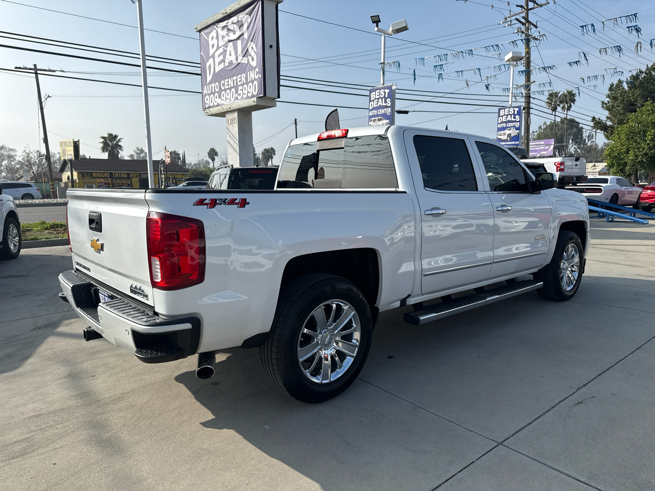 Chevrolet Silverado 1500 4WD Crew Cab 143.5" High Country 2018