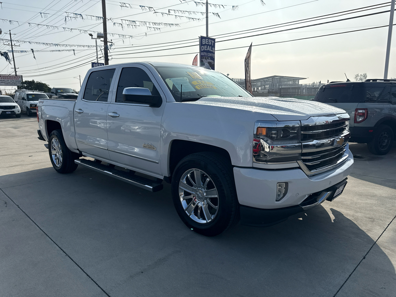 Chevrolet Silverado 1500 4WD Crew Cab 143.5" High Country 2018