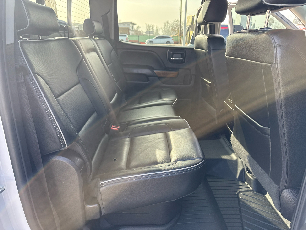 Chevrolet Silverado 1500 4WD Crew Cab 143.5" High Country 2018