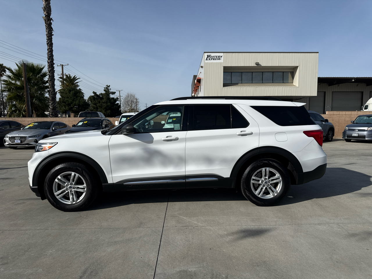 Ford Explorer 4dr 112" WB XLT AWD 2022