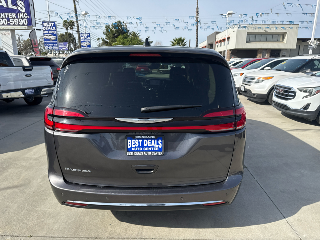 Chrysler Pacifica Touring L FWD 2023