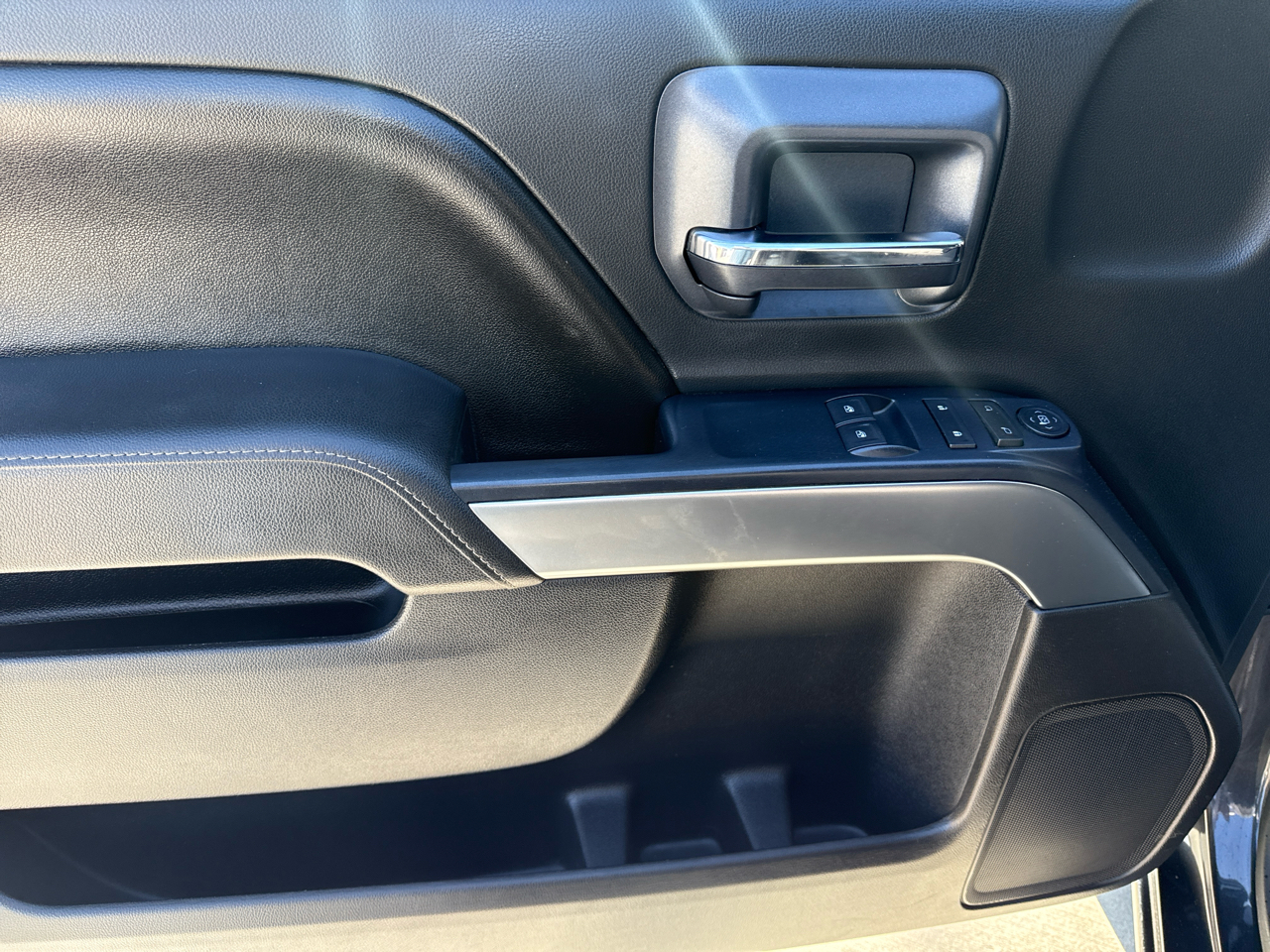 Chevrolet Silverado 1500 2WD Reg Cab 119.0" LT w/1LT 2016