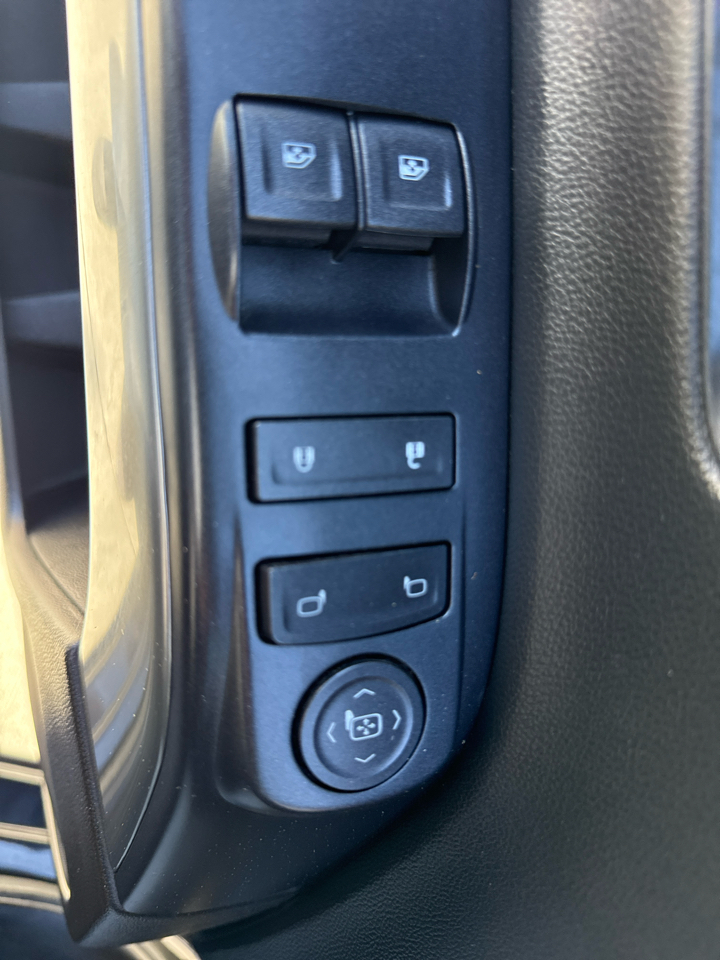 Chevrolet Silverado 1500 2WD Reg Cab 119.0" LT w/1LT 2016