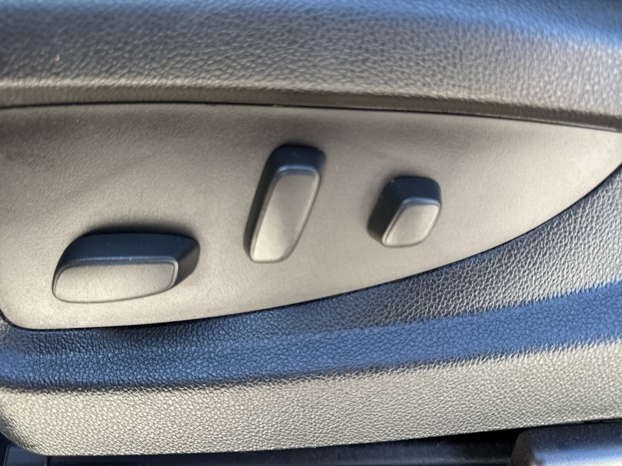 Chevrolet Silverado 1500 2WD Reg Cab 119.0" LT w/1LT 2016