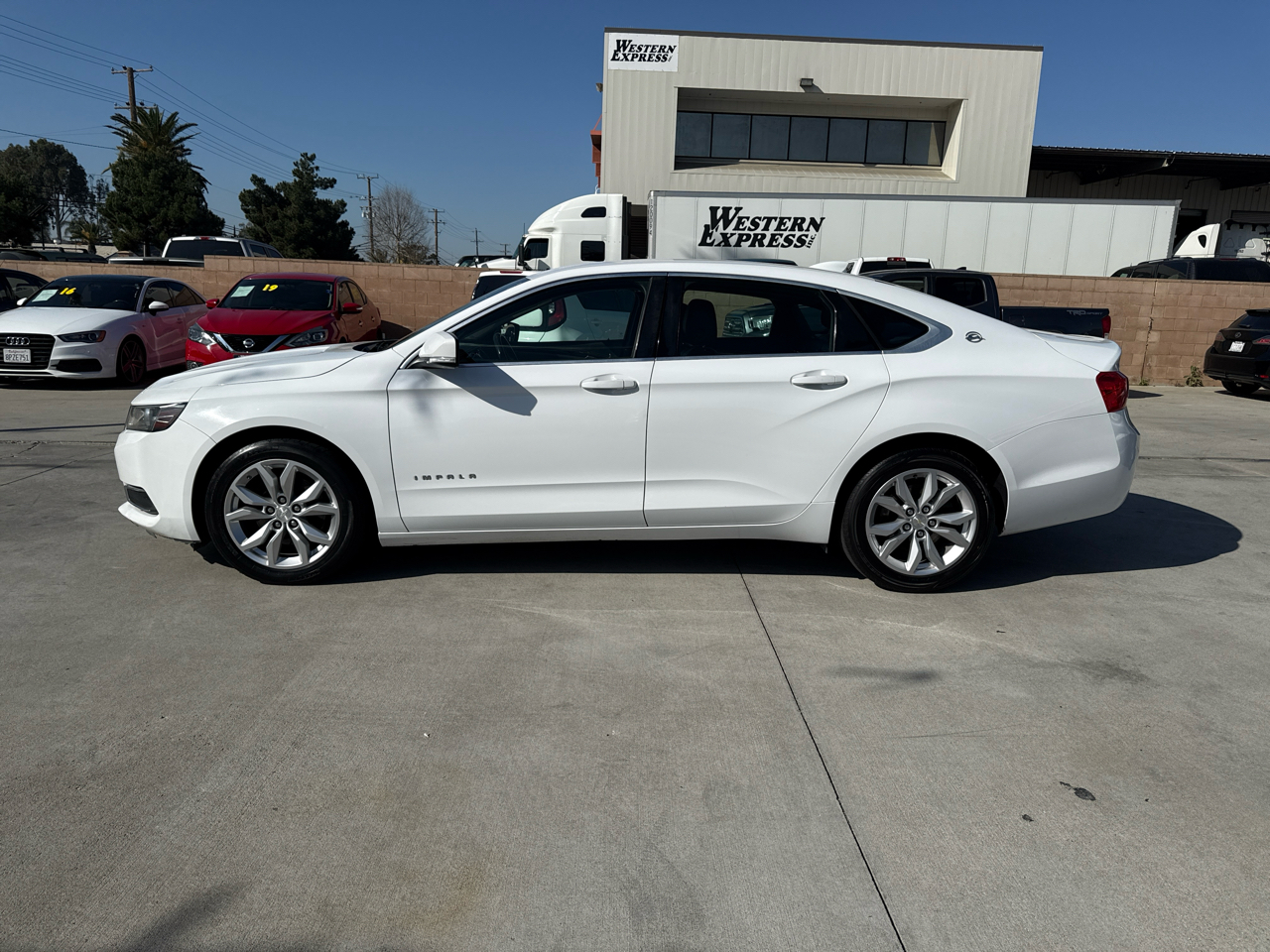 Chevrolet Impala 4dr Sdn LT w/1LT 2017