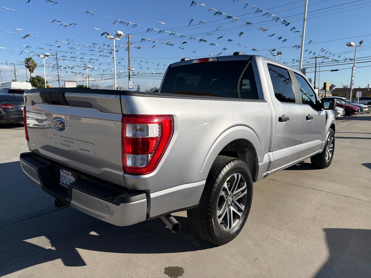 Ford F-150 2WD SuperCrew 145" STX 2021