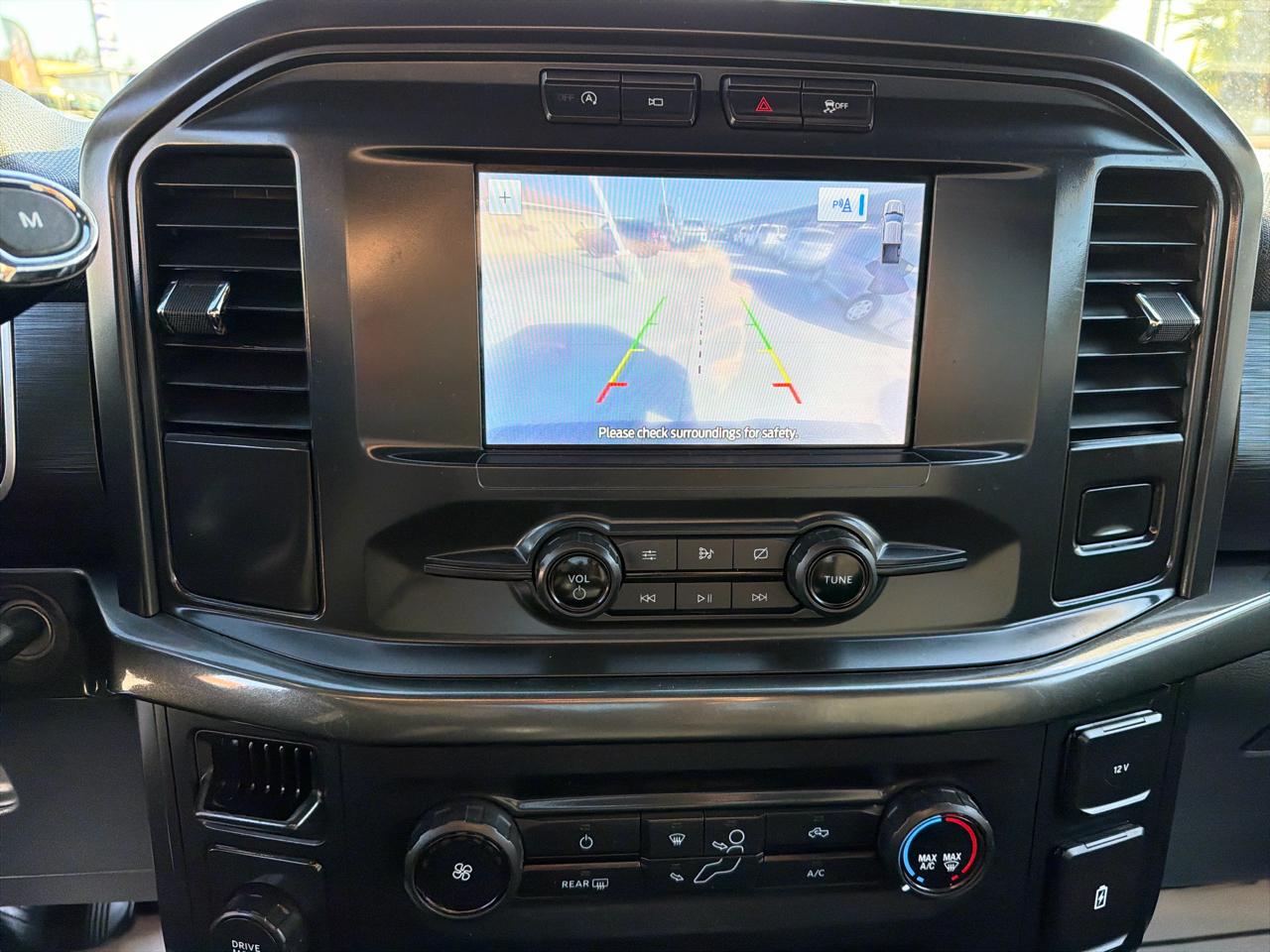 Ford F-150 2WD SuperCrew 145" STX 2021