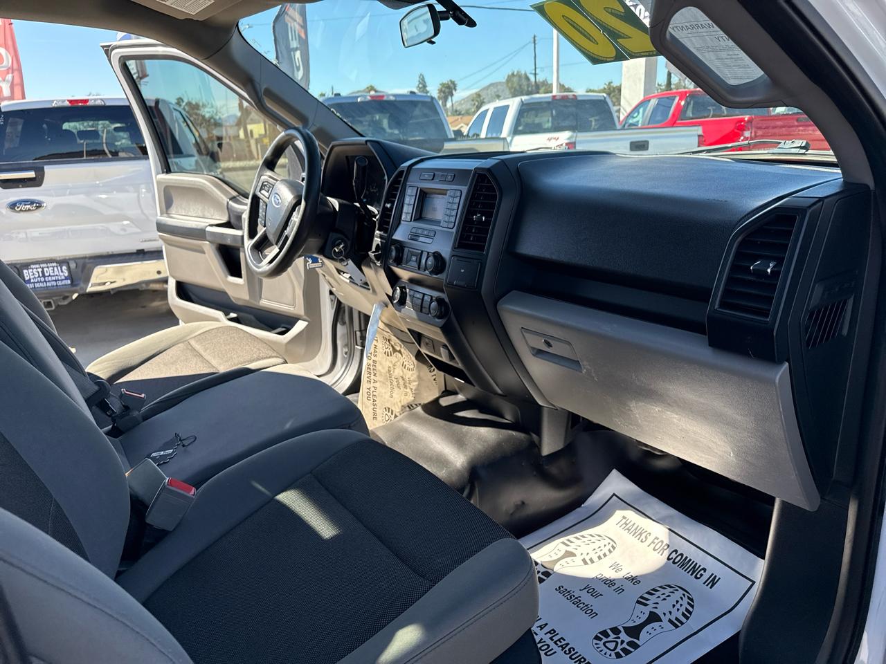 Ford F-150 2WD Reg Cab 122.5" XL 2020