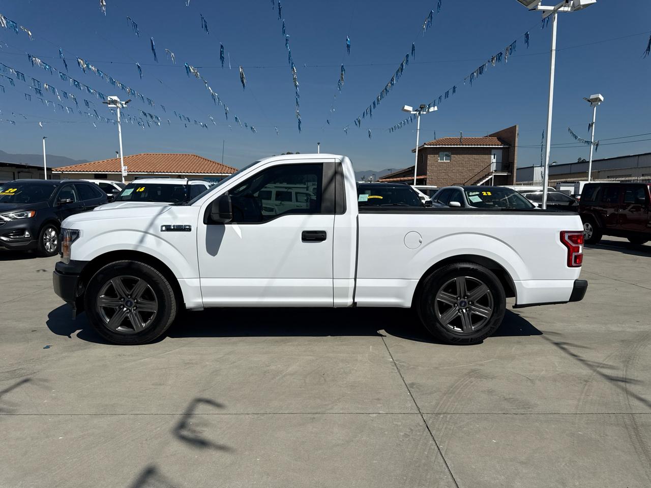 Ford F-150 2WD Reg Cab 122.5" XL 2020