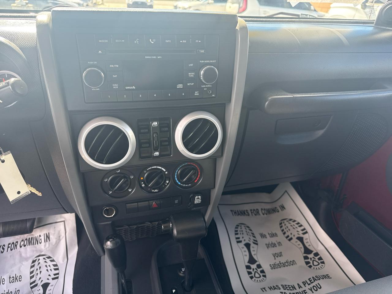 Jeep Wrangler Unlimited 4WD 4dr Sahara 2009