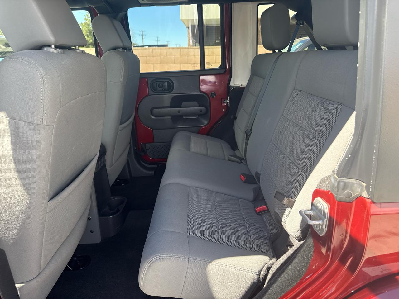 Jeep Wrangler Unlimited 4WD 4dr Sahara 2009