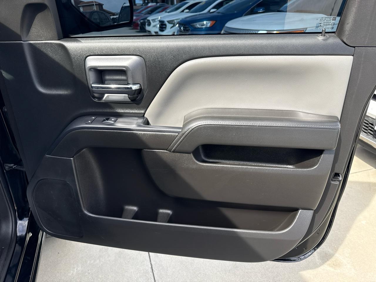 Chevrolet Silverado 1500 2WD Reg Cab 119.0" LS 2015