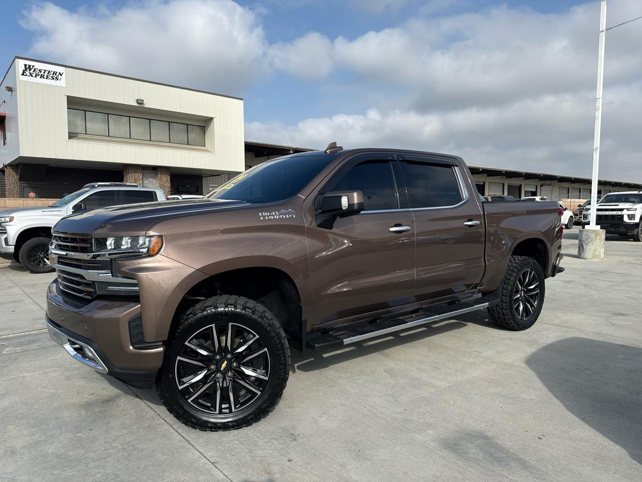 Chevrolet Silverado 1500 4WD Crew Cab 147" High Country 2019