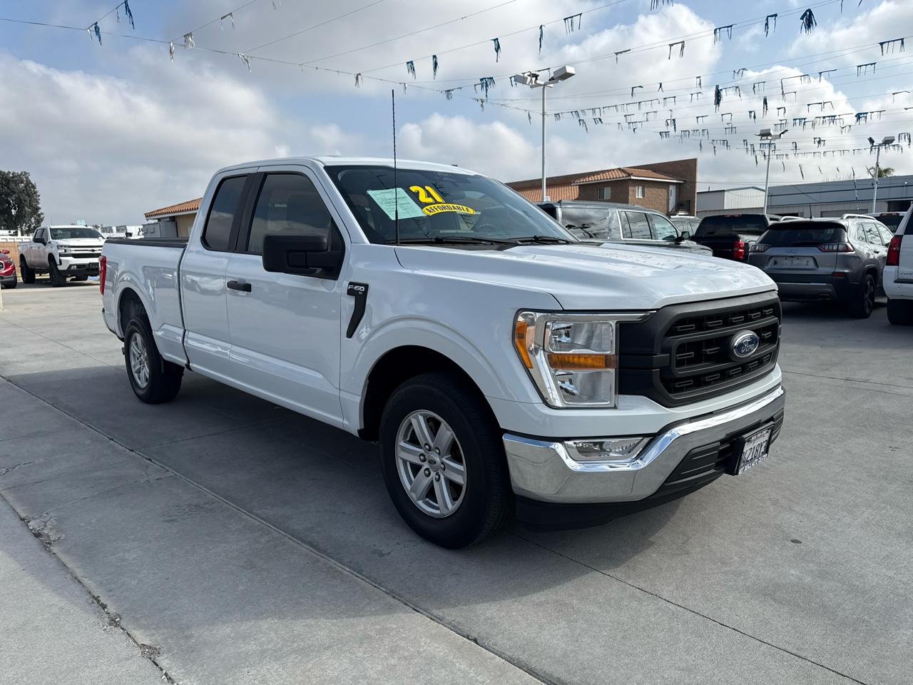 Ford F-150 2WD SuperCab 145" XL 2021