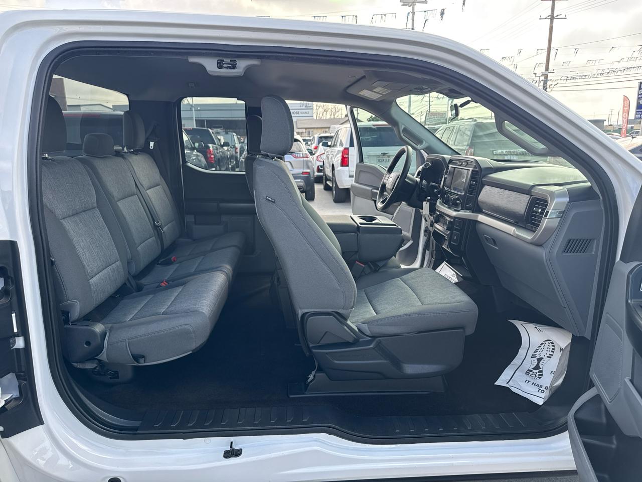 Ford F-150 2WD SuperCab 145" XL 2021