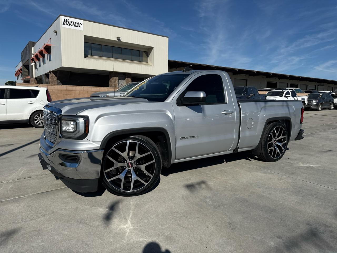 GMC Sierra 1500 2WD Reg Cab 119.0" 2018