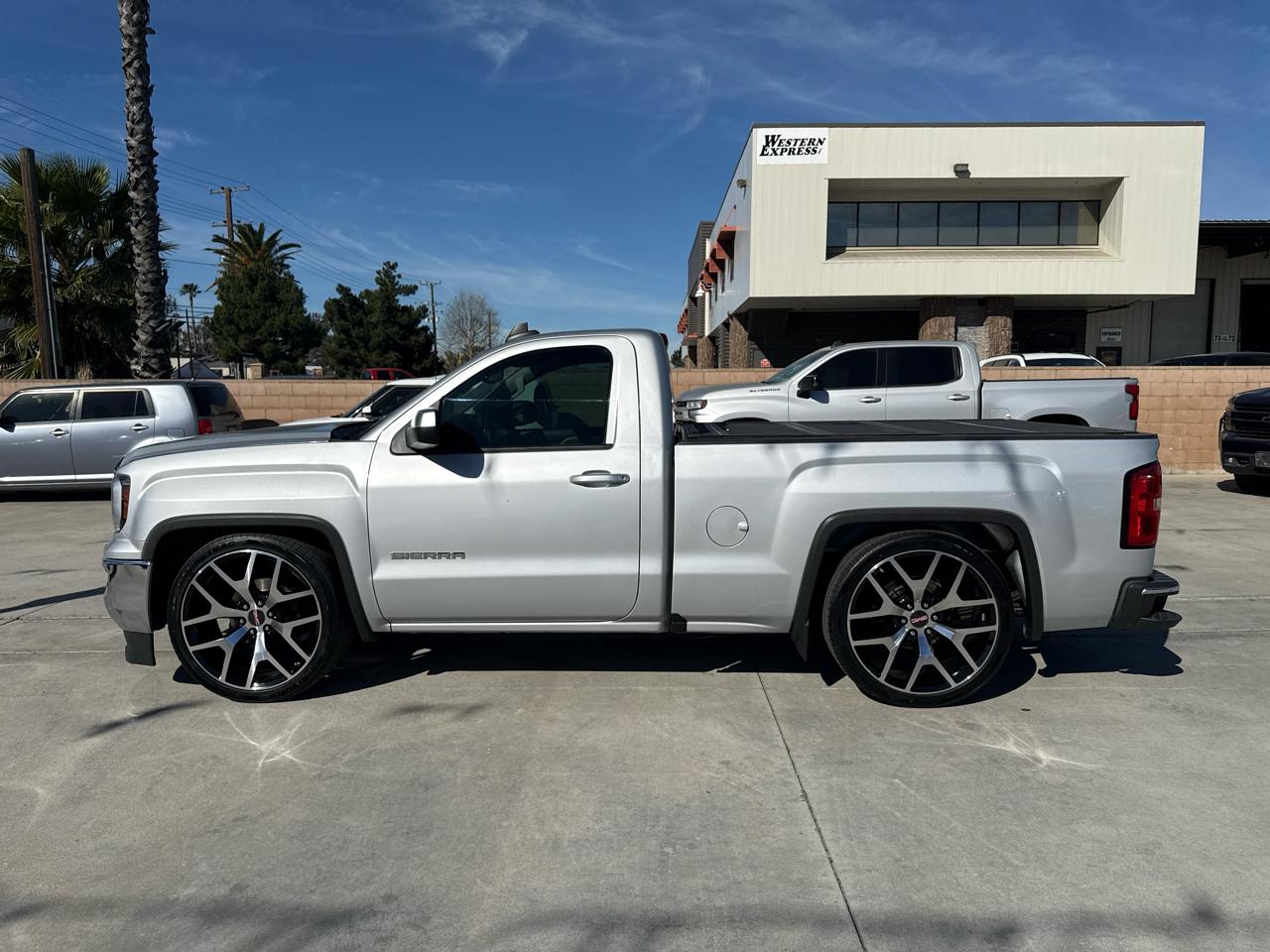 GMC Sierra 1500 2WD Reg Cab 119.0" 2018