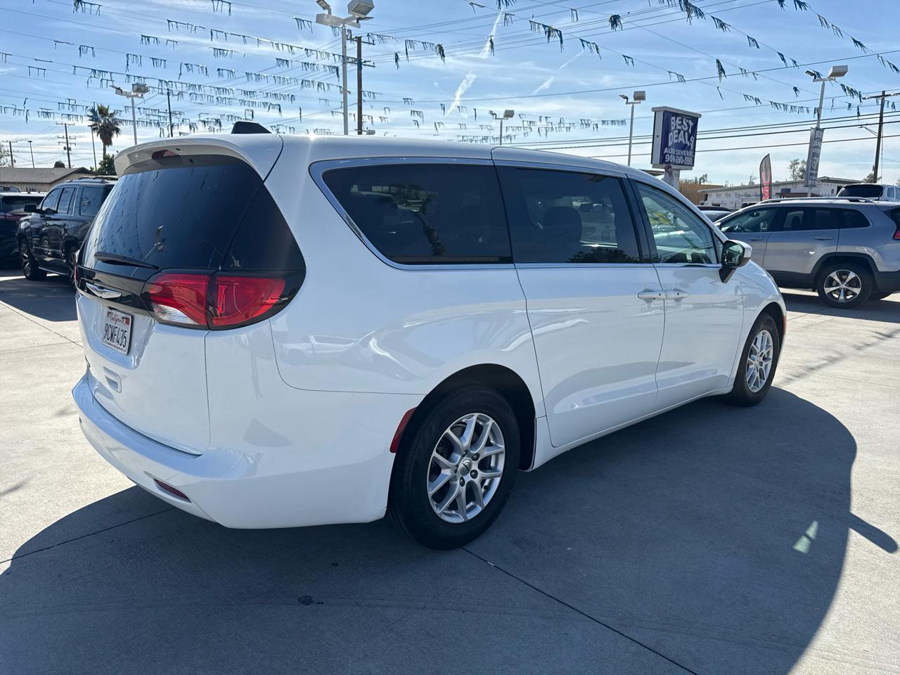 Chrysler Voyager LX FWD 2022