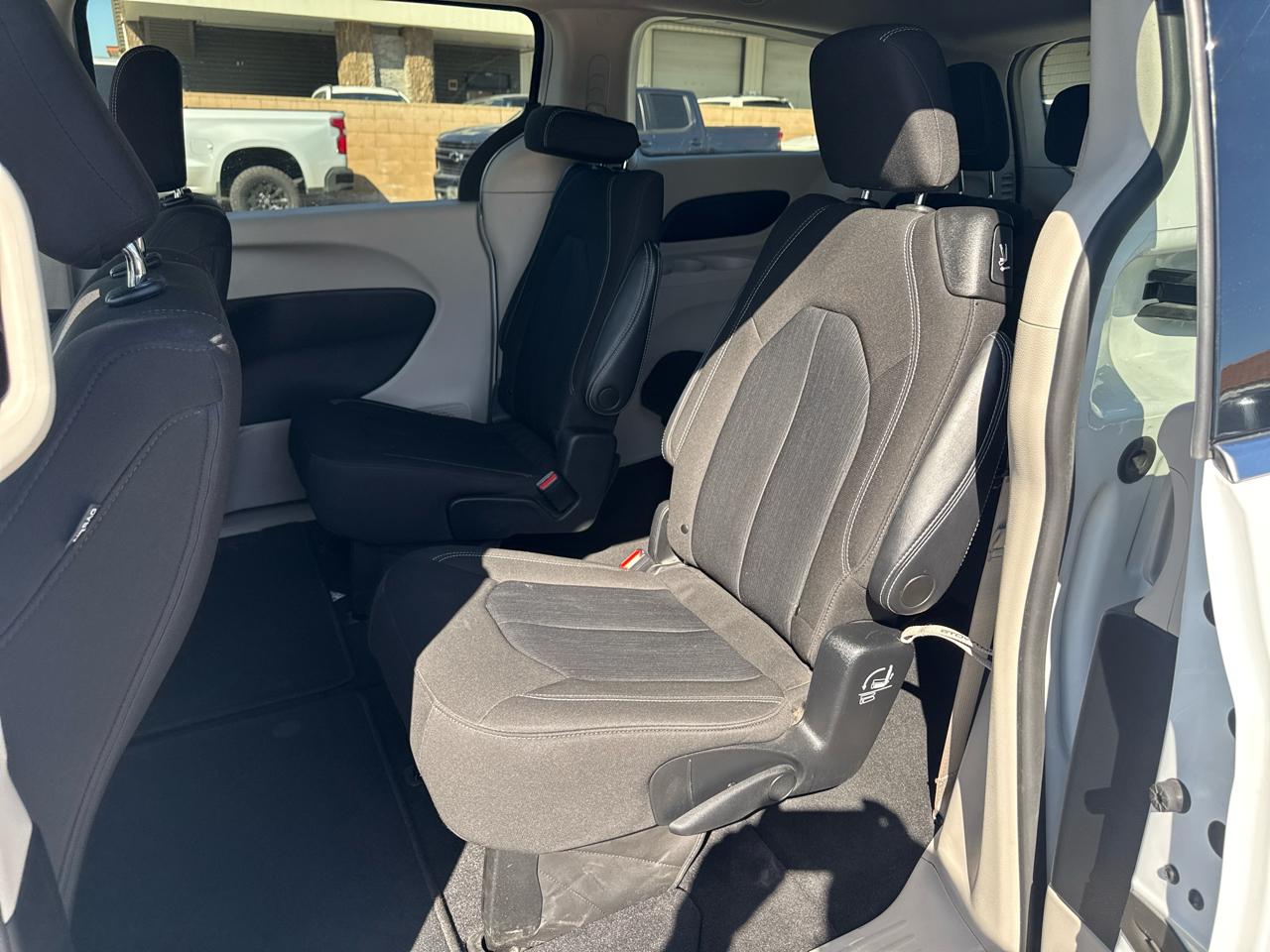 Chrysler Voyager LX FWD 2022