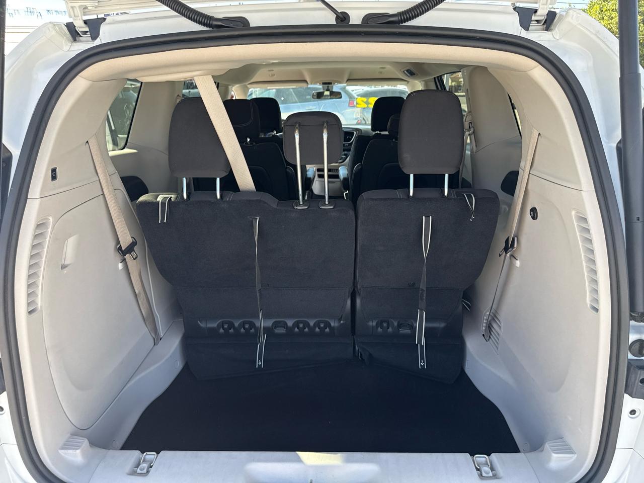 Chrysler Voyager LX FWD 2022