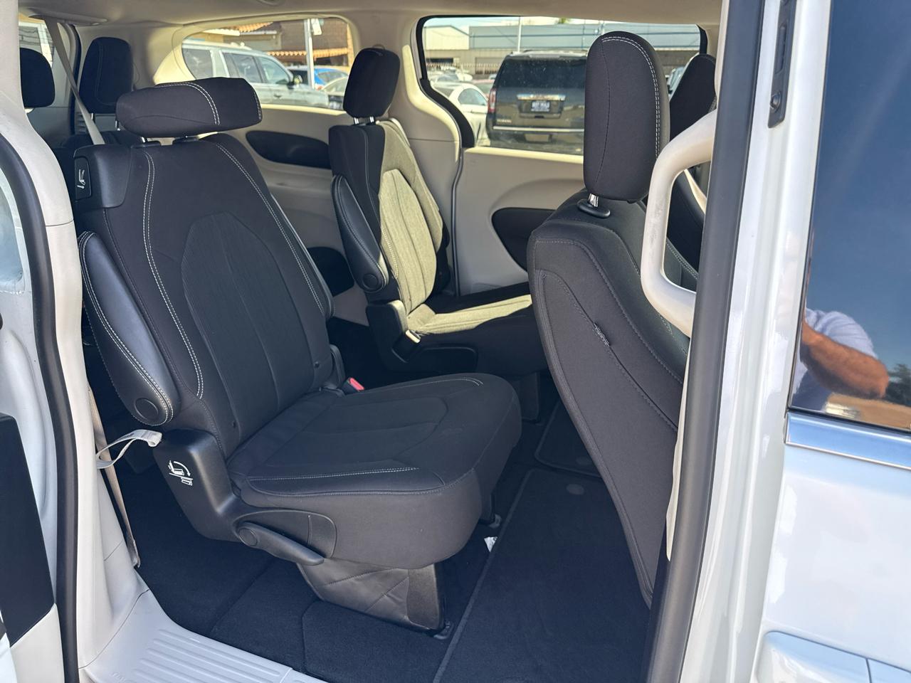 Chrysler Voyager LX FWD 2022