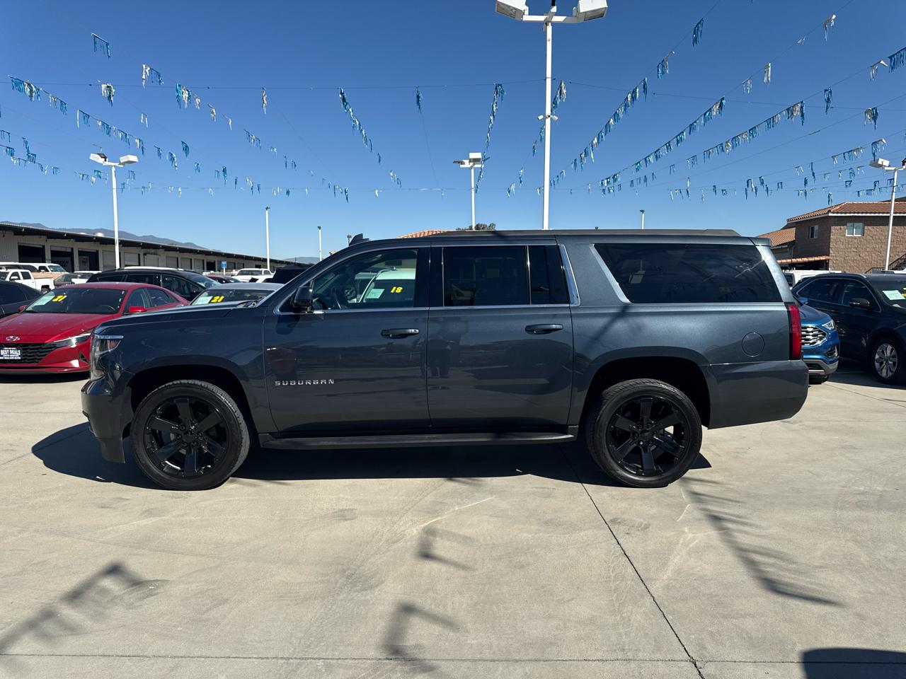 Chevrolet Suburban 2WD 4dr 1500 LS 2019