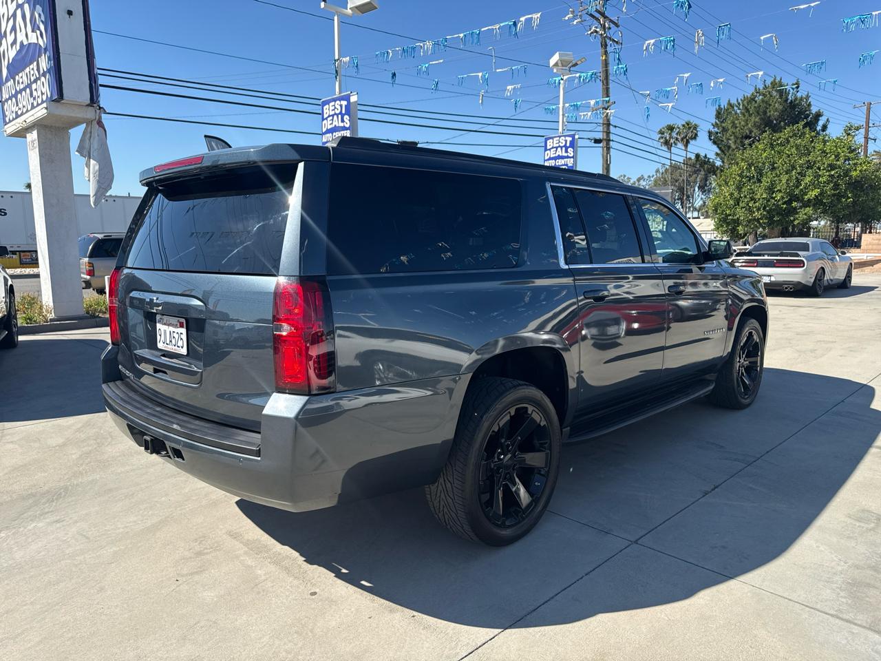 Chevrolet Suburban 2WD 4dr 1500 LS 2019