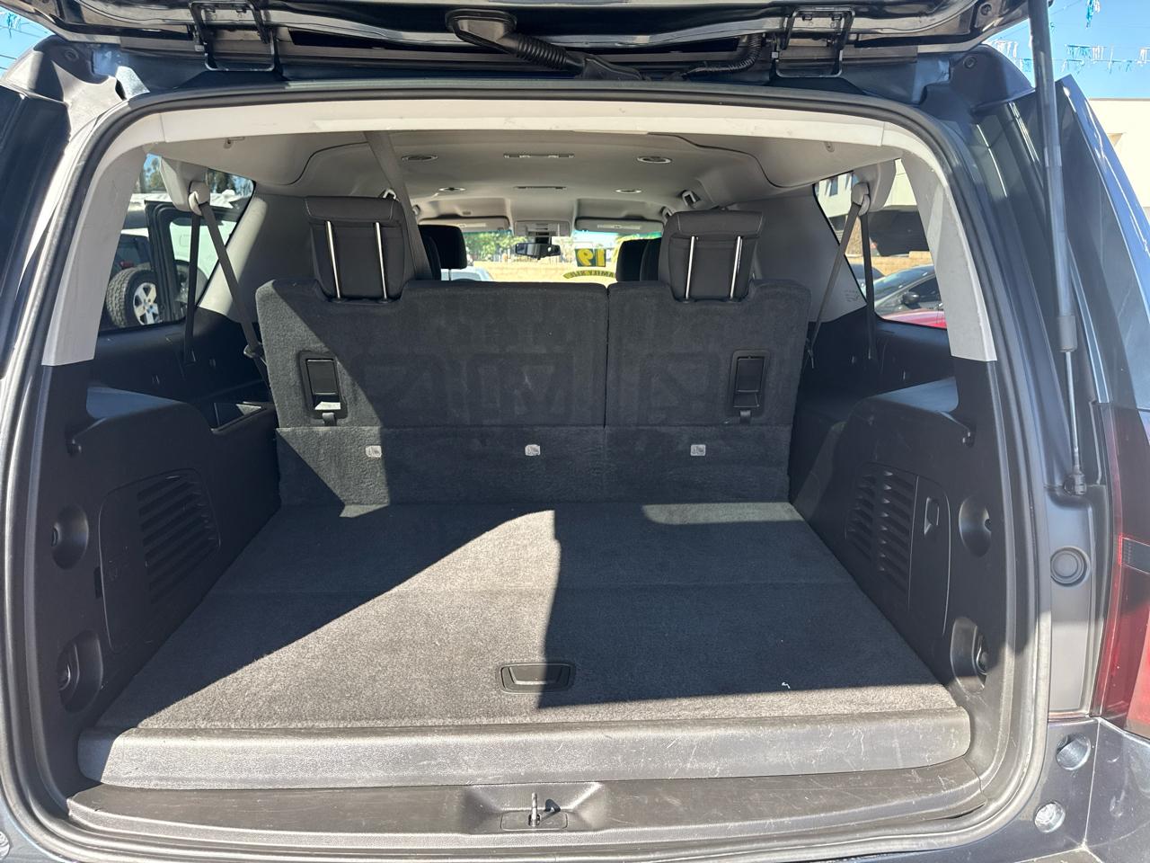 Chevrolet Suburban 2WD 4dr 1500 LS 2019