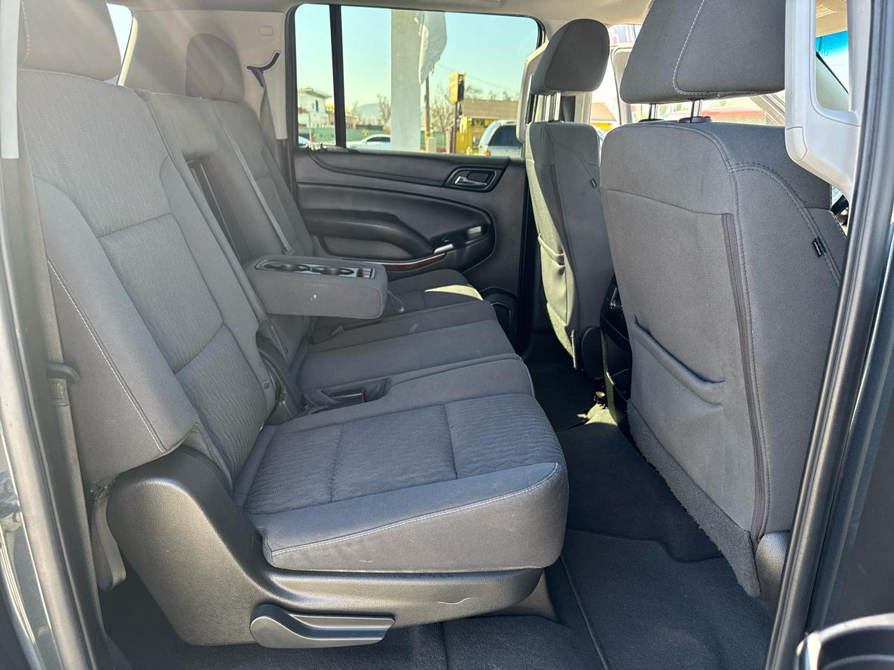 Chevrolet Suburban 2WD 4dr 1500 LS 2019