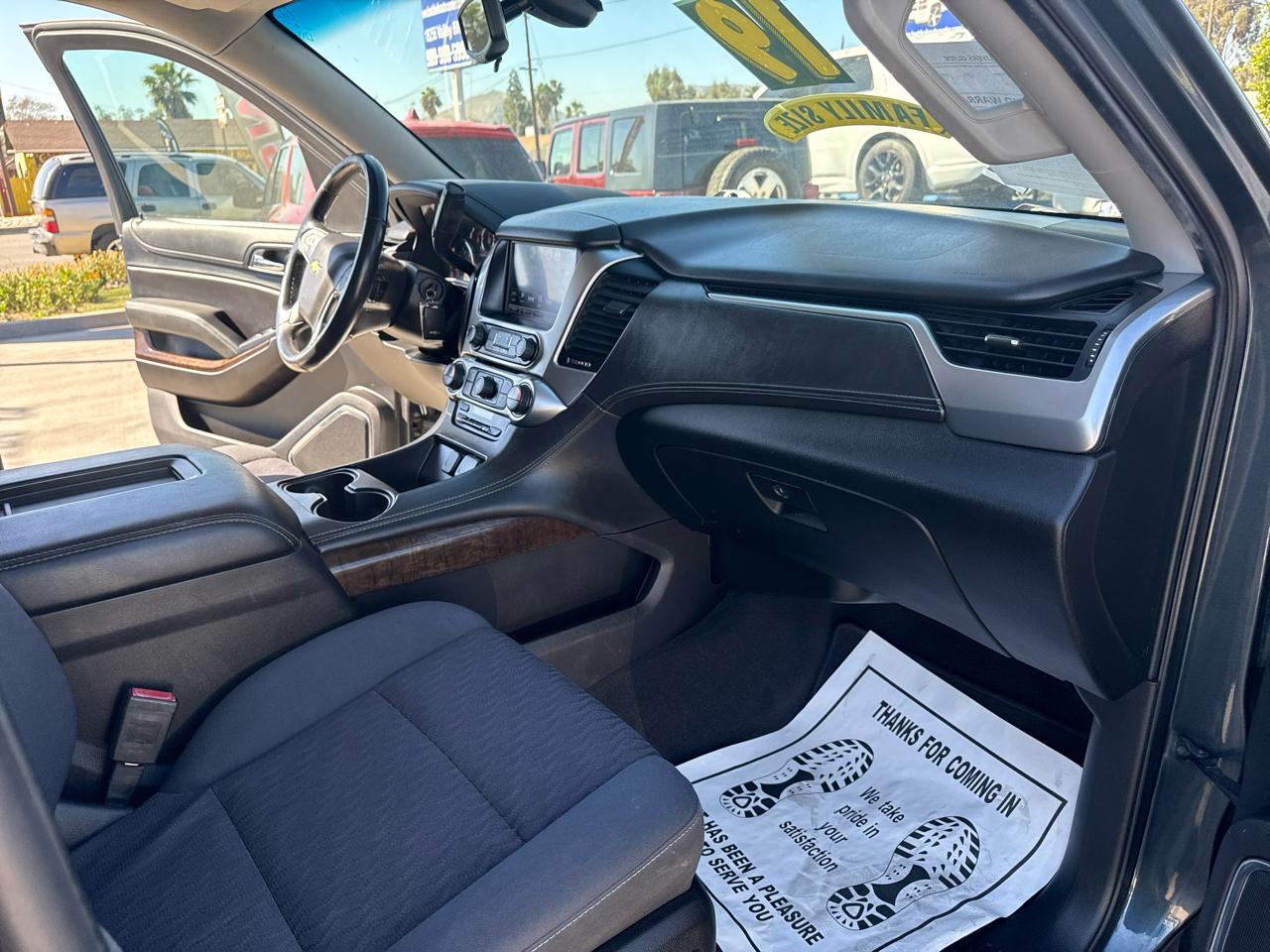 Chevrolet Suburban 2WD 4dr 1500 LS 2019